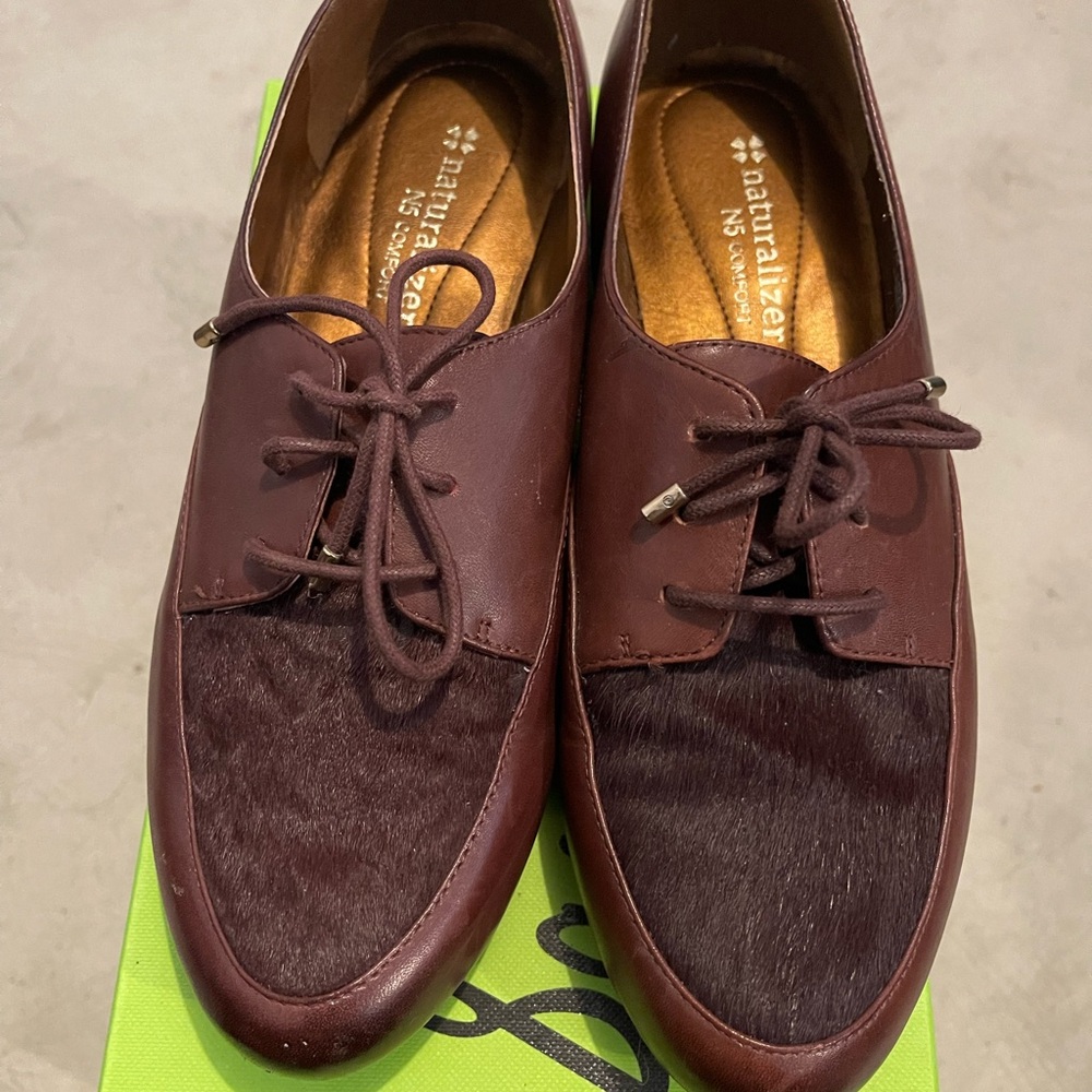 Naturalizer Burgundy Leather Oxfords